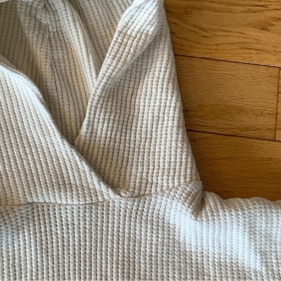 LOT OF 2 Sweaters/Hoodie, Size S/M - Picture 2 of 5